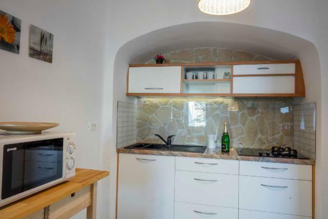 Season4All Apartments Mali Lošinj Extérieur photo