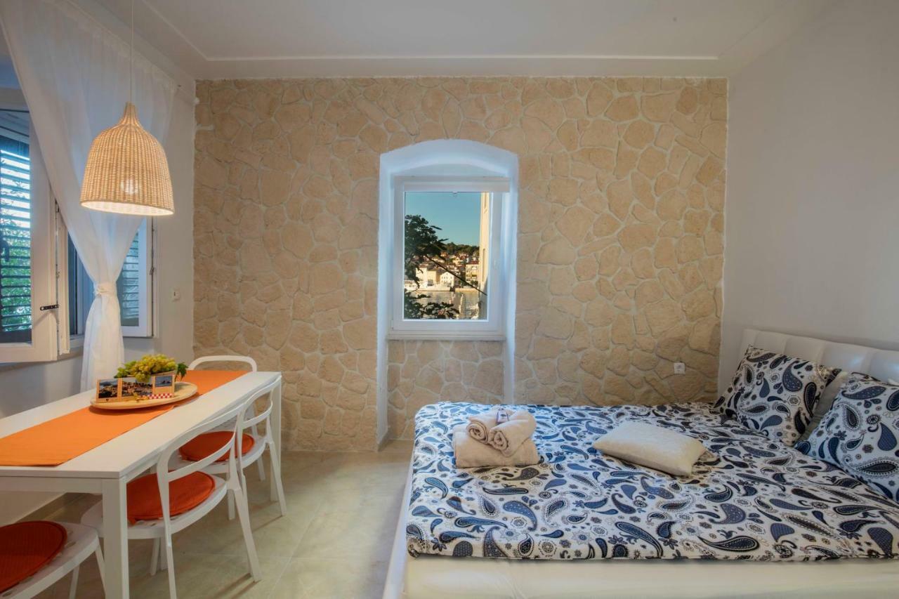 Season4All Apartments Mali Lošinj Extérieur photo